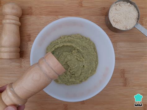  Bolinhos de Ervilha de Bengbu: Uma Explosão de Textura Crua e Sabores Acolhedores!