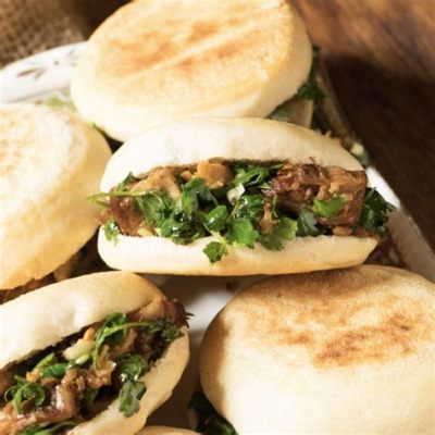  Rou Jia Mo: Uma Sinfonia de Carne Deliciosamente Desfiada e Pão Macio Que Derrete na Boca!